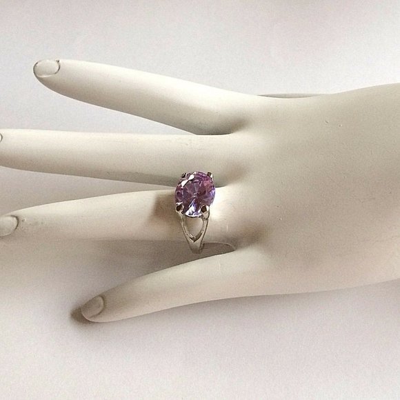 Amethyst Ring Size 7 Lavender Purple Cubic Zirconia Simulated Silver Plated - Picture 6 of 10